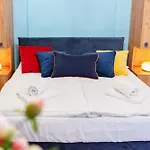 Candy Colored House - Old Town קרקוב