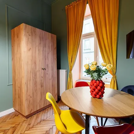 Apartman Candy Colored House - Old Town