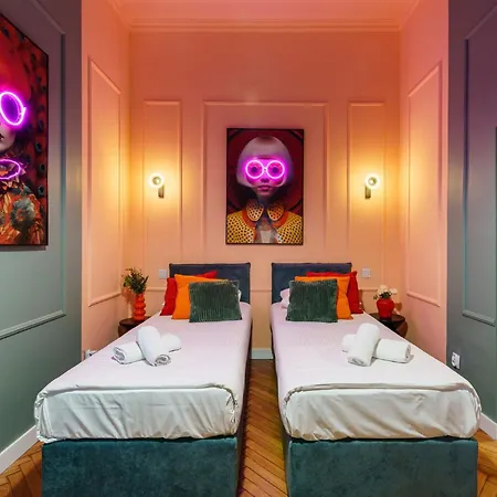 Candy Colored House - Old Town Apartman
