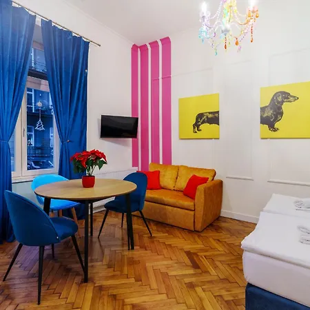 Candy Colored House - Old Town Apartman