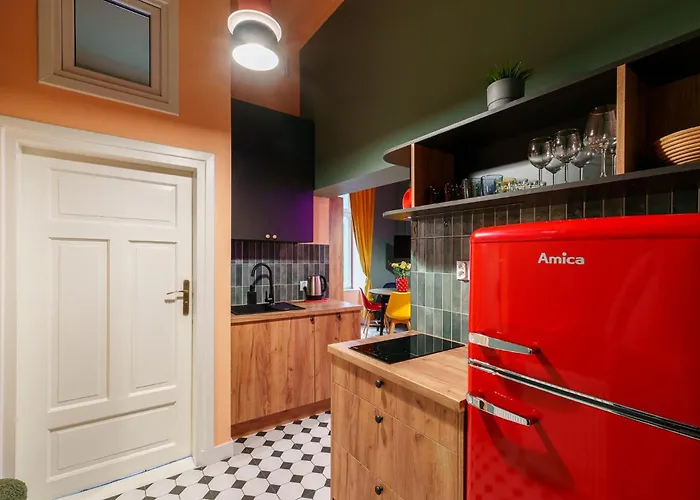 Candy Colored House - Old Town Apartament *