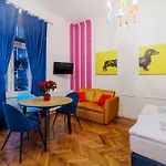 Candy Colored House - Old Town Appartamento